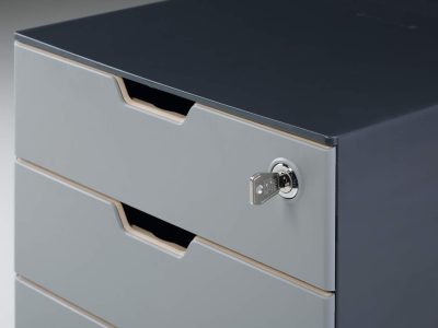caja de almacenaje con cuatro cajones para oficinas con llave