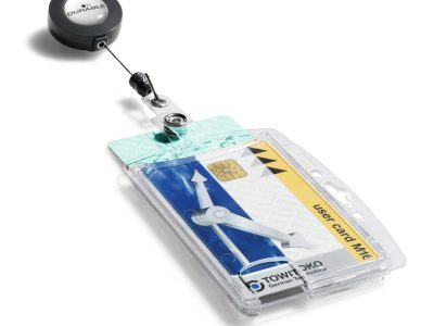 identificador rigido con cordon extensible para dos tarjetas