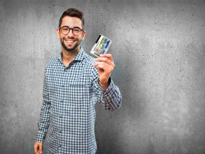 identificador transparente para una tarjeta oferta