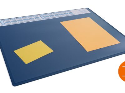 vade-de-escritorio-con-calendario-anual-azul
